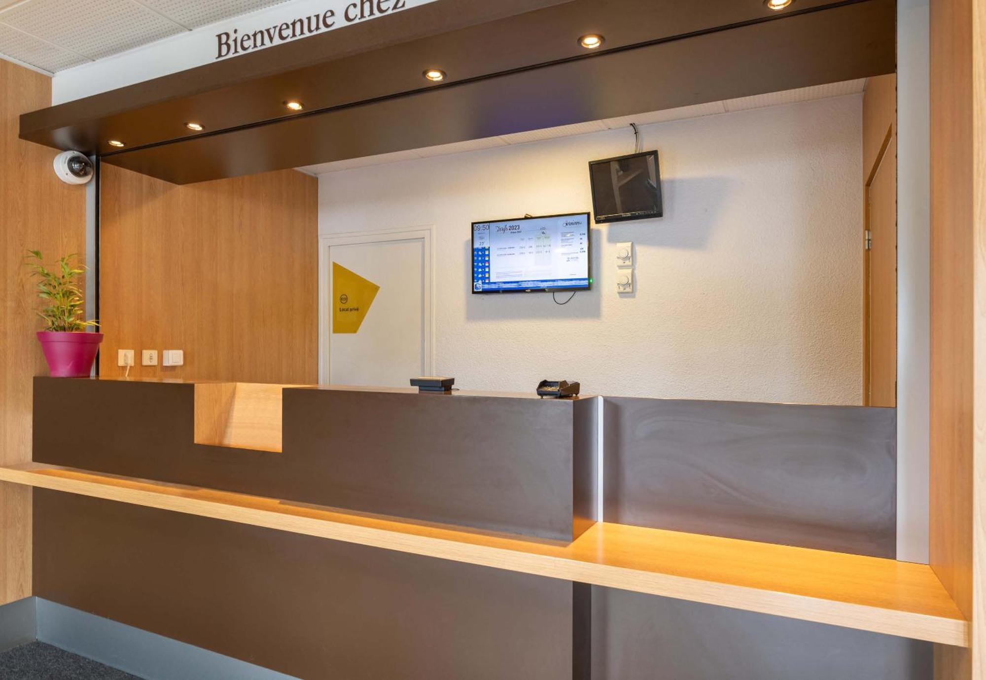 B&B Hotel Lyon Grand Stade Meyzieu Kültér fotó